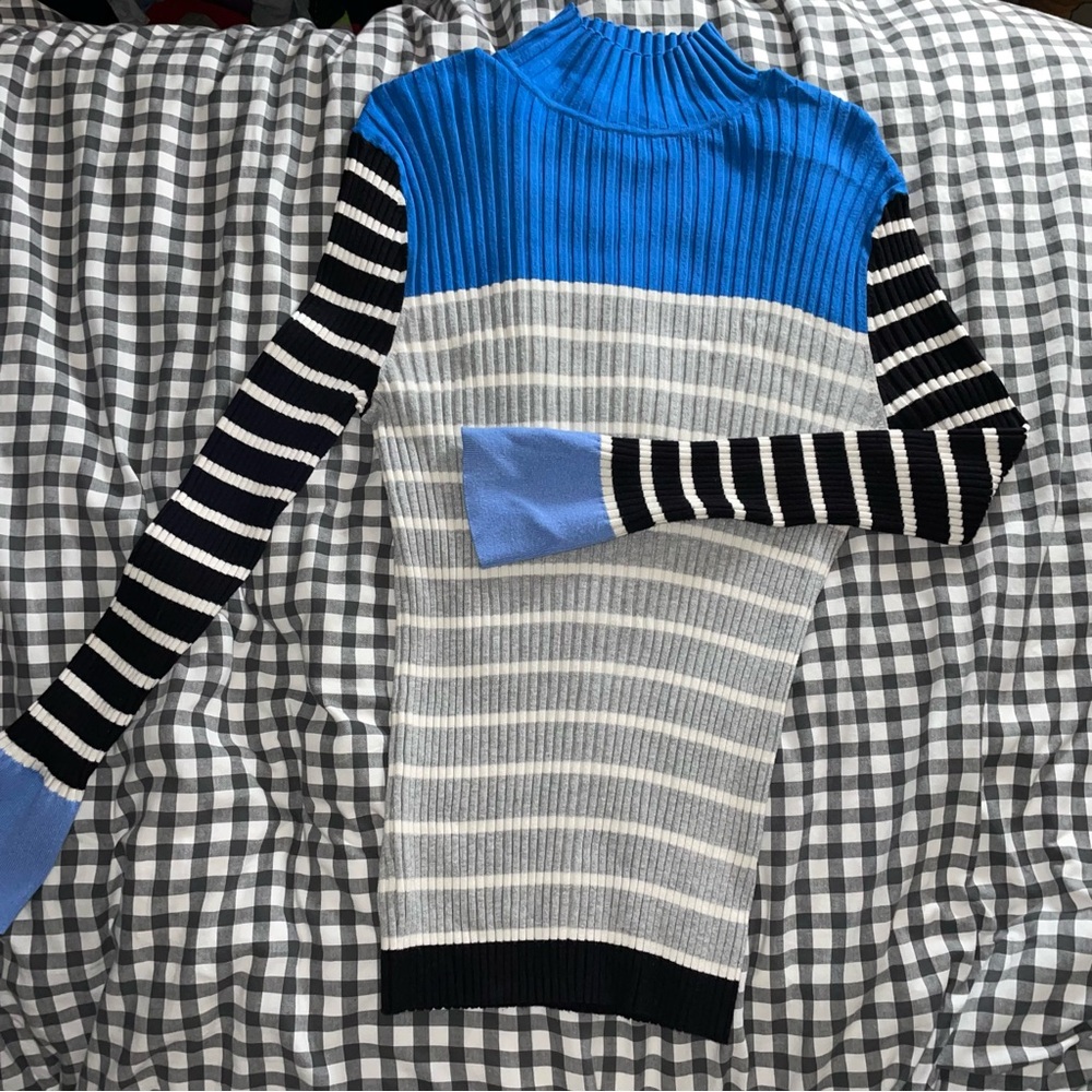 Loft Colorblock Mockneck - Picture 3 of 4